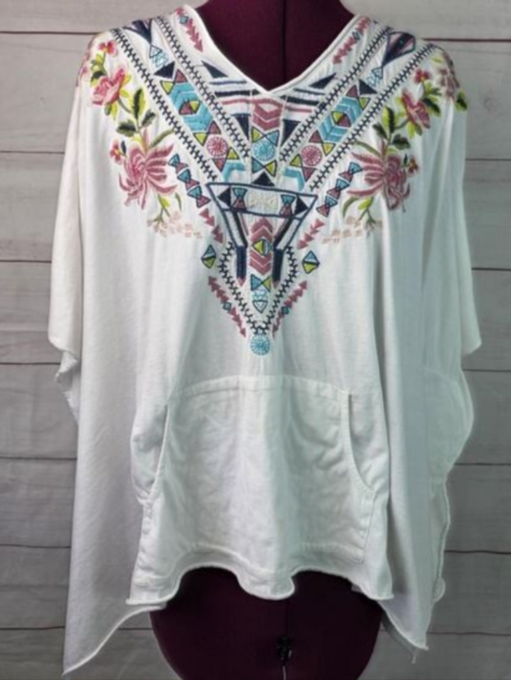 Johnny Was White Embroidered V-Neck Tunic with Pink and Blue Accents